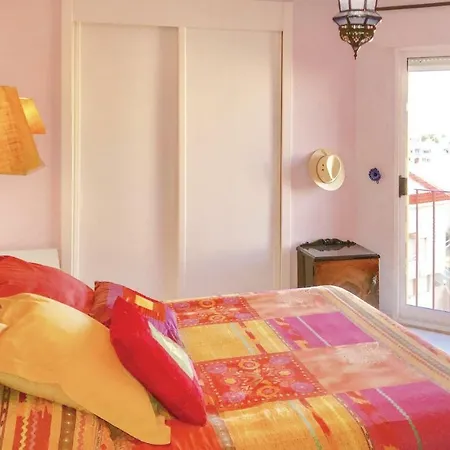 Apartment Awesome In With 2 Bedrooms, Outdoor Swimming Pool And Swimming Pool *
